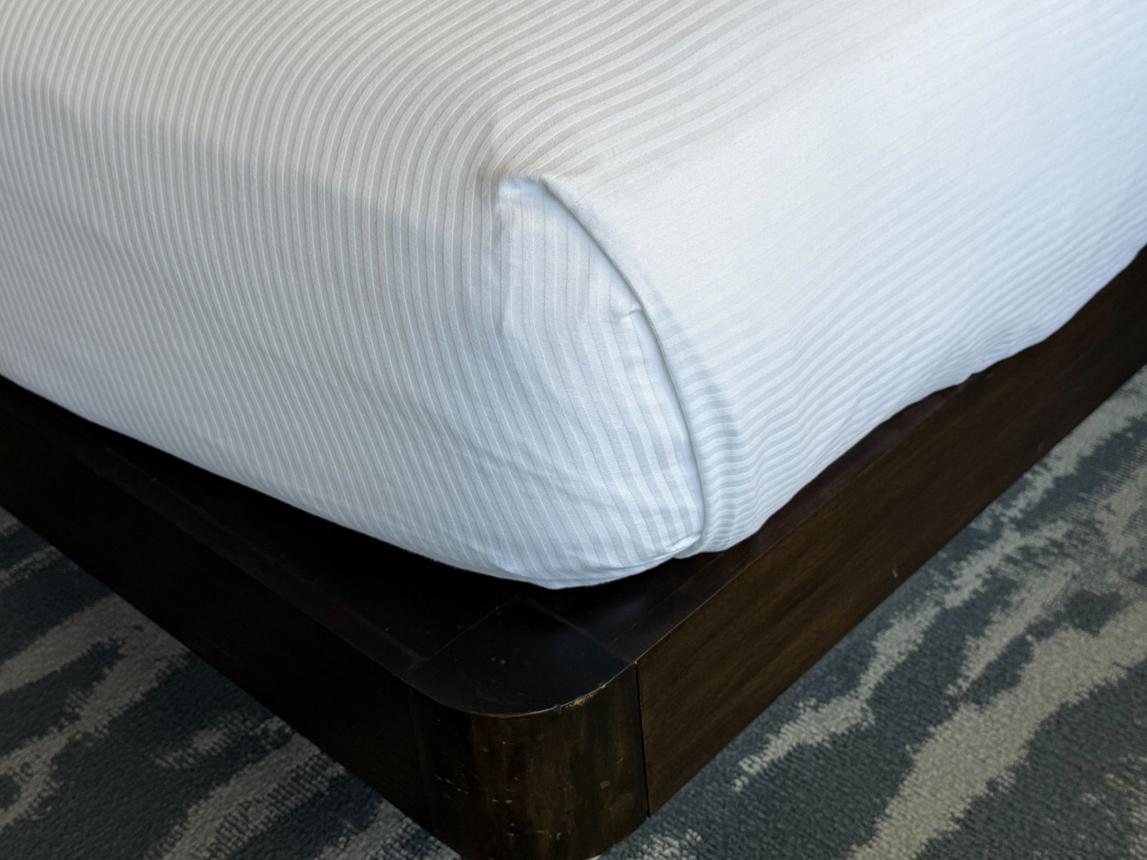 Hotel bed corner fold